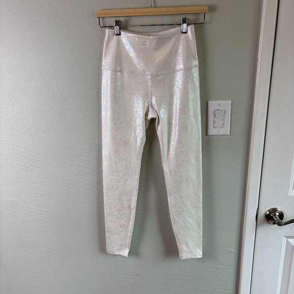Beyond Yoga Mermaid Scale Leggings Tights S Iridescent - Picture 1 of 10
